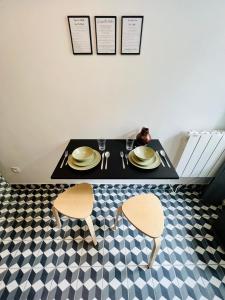 Zdjęcie z galerii obiektu DnN - Retro 1BR, center Thiers - free wifi and parking - near Vichy, Clermont, Lyon w mieście Thiers