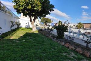 Zahrada ubytování Precioso apartamento frente a la playa