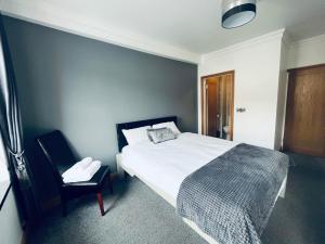 Postel nebo postele na pokoji v ubytování Wild Atlantic Way Rentals