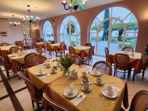Restaurace v ubytování Hotel Alla Riviera