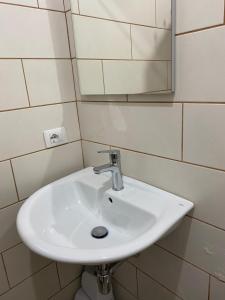 Koupelna v ubytování Rupa Guest House Camping Shkoder
