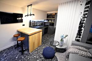 TV a/nebo společenská místnost v ubytování Apartment Jaki - Free parking