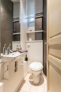 Phòng tắm tại Luxury Living in Passy