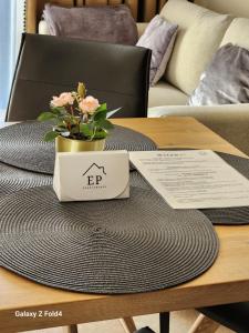 Fotografia z galérie ubytovania Ekskluzywny Apartament GOLD Gardenia Dziwnów z widokiem na morze trzecie piętro 1 pokojowy EPapartamenty v destinácii Dziwnów
