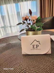 Fotografia z galérie ubytovania Ekskluzywny Apartament GOLD Gardenia Dziwnów z widokiem na morze trzecie piętro 1 pokojowy EPapartamenty v destinácii Dziwnów