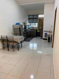 Gallery image of Homestay Dafinah with swimming pool in Jitra +7 photos