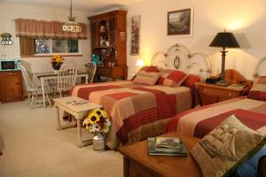 Voodi või voodid majutusasutuse Crystal River Lullaby B&B toas