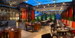 Ein Restaurant oder anderes Speiselokal in der Unterkunft Catalonia Yucatan Beach - All Inclusive 