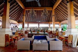 Restaurace v ubytování Villa Kayu Raja