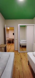 Guest House Bolnisi - Duplex apartment休息區