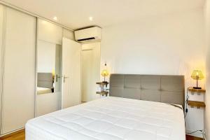Φωτογραφία από το άλμπουμ του Nest with sea view in Antibes στην Αντίμπ
