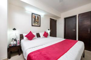 Postel nebo postele na pokoji v ubytování Palm Stay - Studios & Rooms