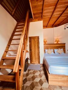 Postel nebo postele na pokoji v ubytování Turtle Wood Cabin