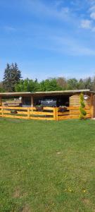 Fotografie z fotogalerie ubytování Gästehaus Kathi Campingplatz Buschcamper v destinaci Gyenesdiás