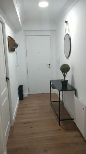 Zdjęcie z galerii obiektu Apartamento de 3 habitaciones a estrenar en Ferrol w mieście Ferrol