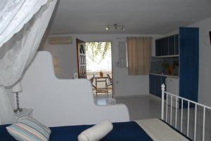 Fotografie z fotogalerie ubytování Christos rooms milos v destinaci Adamas