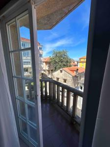 Balkón nebo terasa v ubytování Amplio apartamento en el centro de Portonovo