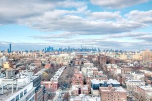 Una vista aérea de Clinton Hill 2br w gym pool wd nr Barclays NYC-1026