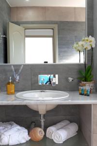 Photo de la galerie de l'établissement Villa Dina with private Juccuzi, à Perissa