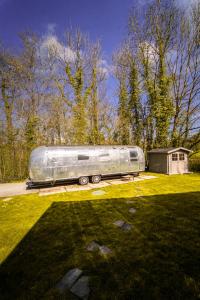 Fotografie z fotogalerie ubytování Le Fermage - logement avec piscine, sauna et jacuzzi v destinaci Vincon