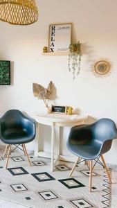 Część wypoczynkowa w obiekcie Apartamento moderno y acogedor cerca del mar