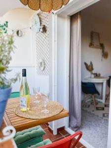 Napoje w obiekcie Apartamento moderno y acogedor cerca del mar