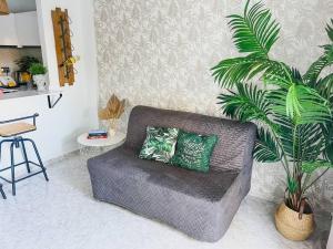 Część wypoczynkowa w obiekcie Apartamento moderno y acogedor cerca del mar