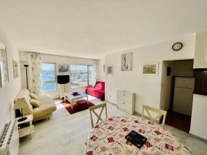 Zdjęcie z galerii obiektu Appartement Spacieux au Cap d'Agde - Vue Port, Proche Plage, Parking Inclus - FR-1-723-31 w Cap d'Agde