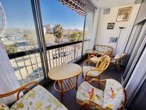 Balkón alebo terasa v ubytovaní Appartement spacieux à Cap d'Agde, proche port, commodités et plage, parking inclus - FR-1-723-10
