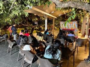 Restaurace v ubytování Advait Resort Kshetra Mahabaleshwar