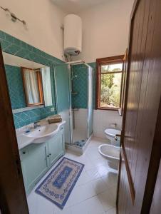 Bilik mandi di Villa Tiziana R1673