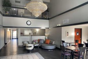 Istumisnurk majutusasutuses Super 8 by Wyndham Weatherford