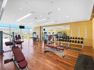 Fitness centrum a/nebo fitness zařízení v ubytování Luxury Studio Apartment JVC Tower 108 Dubai