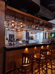 Ο χώρος του lounge ή του μπαρ στο Botnia Hotel & Restaurant