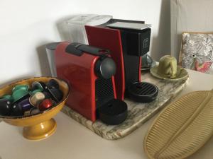Kaffee-/Teezubehör in der Unterkunft Chambre d’hôtes de La Plano