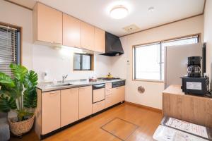 Dapur atau dapur kecil di HANAMIKAKU-shinjuku/akihabara/asakusa/ginza/tokyo/narita/haneta Japanese House 100㎡