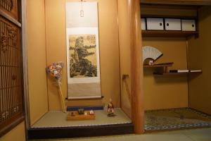 Foto sihtkohas Osaka asuva majutusasutuse Luxury Japanese Villa with Garden Near Kansai Airport & Premium Outlets 和風庭園豪邸 galeriist +37 fotot