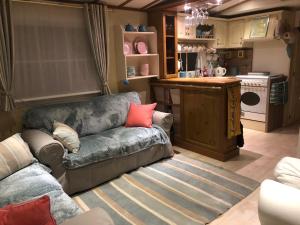 Kuchnia lub aneks kuchenny w obiekcie Mobile Home, Camping Le Dattier, Fréjus, South of France