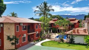 a view of the courtyard of a house at Villa Samoa - Ilhabela in Ilhabela