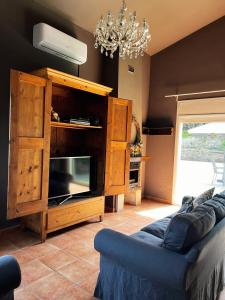Posezení v ubytování Costa Brava quiet Villa with private pool and jacuzzi
