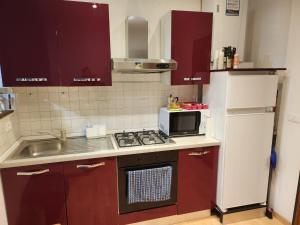 Gambar di galeri bagi B&B Your Home Outlet 6 di Serravalle Scrivia