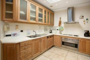 A kitchen or kitchenette at Vcv Bungalow Belda