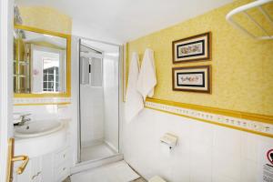 A bathroom at Vcv Bungalow Belda