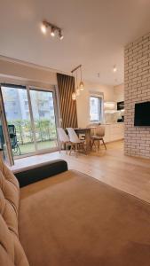 TV/trung tâm giải trí tại Green Terrace Big Family Apartment