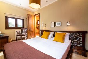 Katil atau katil-katil dalam bilik di F & B Collection - St Triada for 8 - Villa Niki