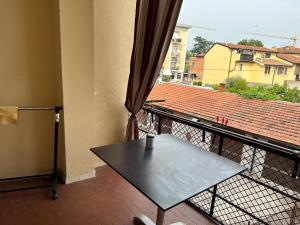 A balcony or terrace at Appartamento via centro