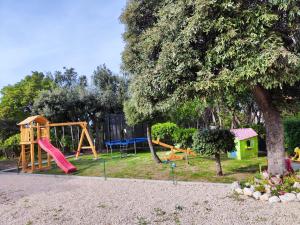 Afbeelding uit fotogalerij van Apartmani "Sandro" Gonar in Rab