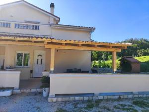 Afbeelding uit fotogalerij van Apartmani "Sandro" Gonar in Rab