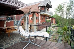 Balkón nebo terasa v ubytování Apartmány u Dlouhána