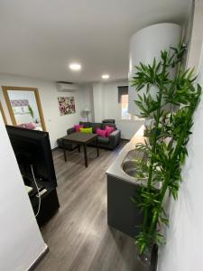 Galeriebild der Unterkunft Reyna apartamentos in Málaga